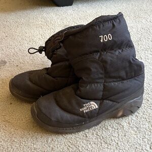 The North Face Dark Gray/Brown Insulated Boots